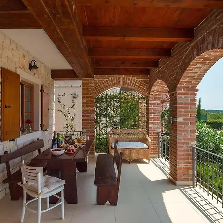 Arta Holiday home