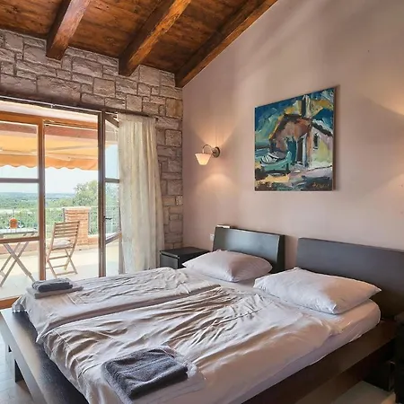 Arta Ferienhaus *