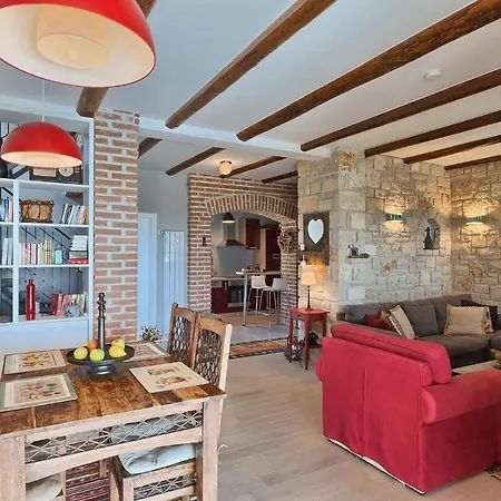 Arta Holiday home *